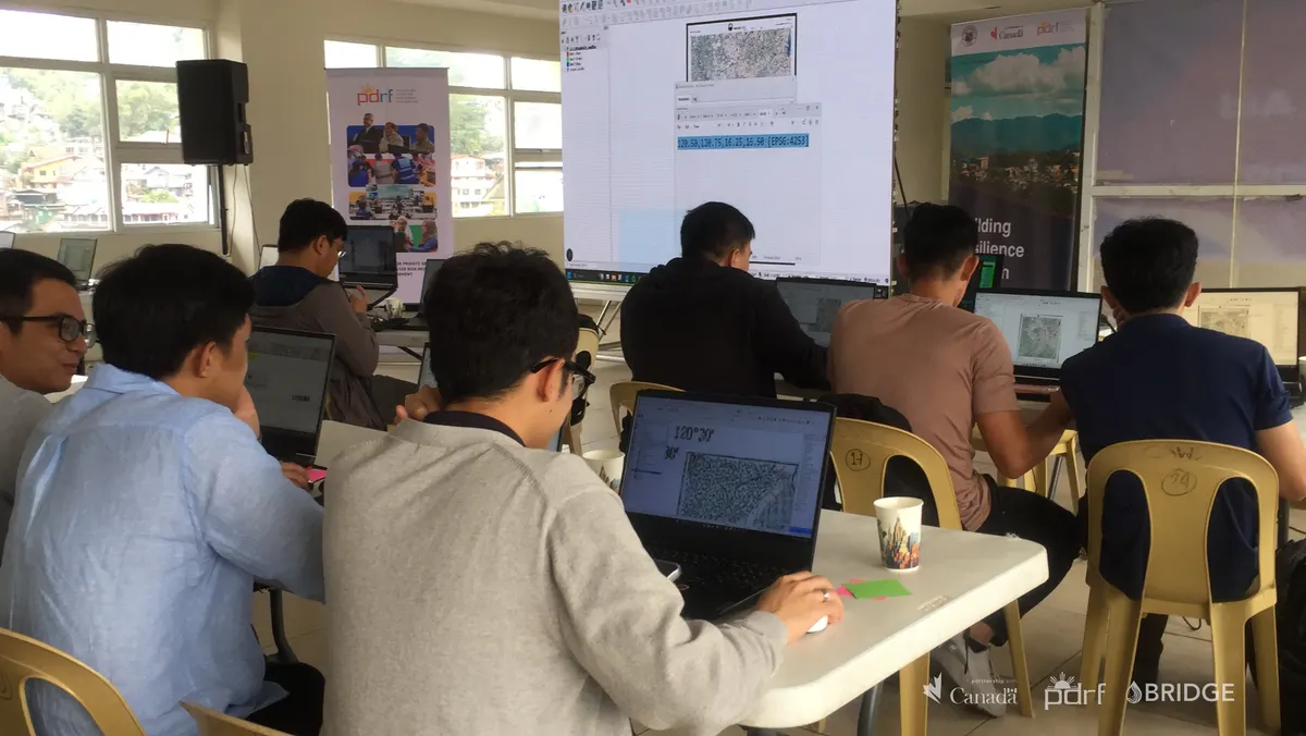 Baguio City personnel attend an Advanced GIS classroom session.